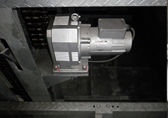 昇降用モーター(地下)・交換前